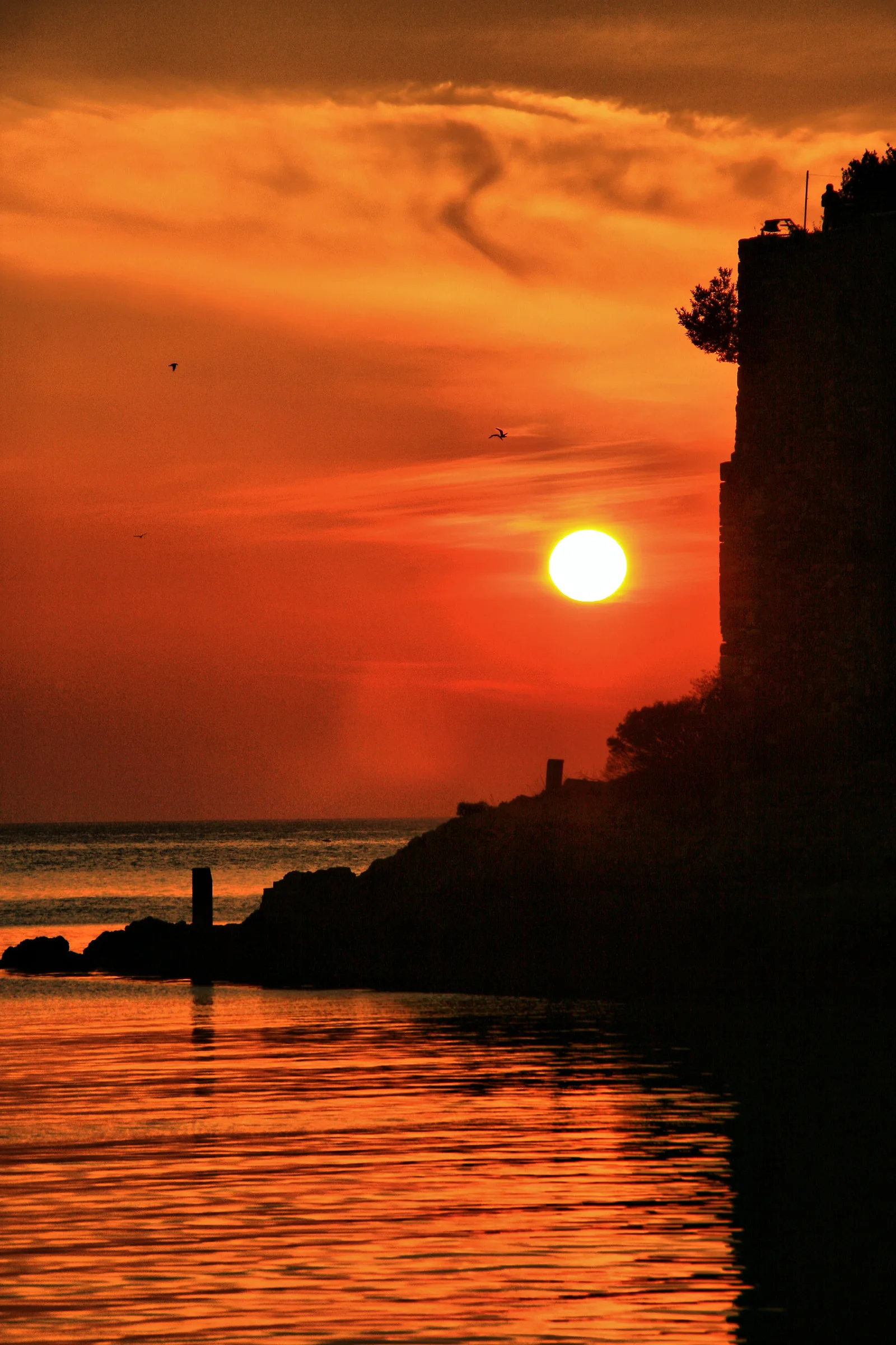 Amasra-Hafen und historische Burgsilhouette