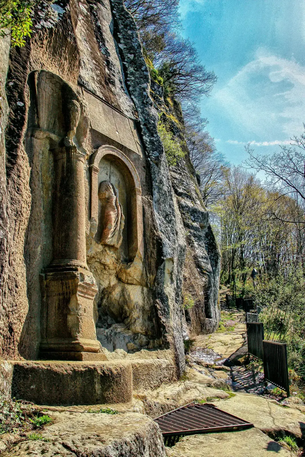 Kuş Kayası Straßendenkmal 2